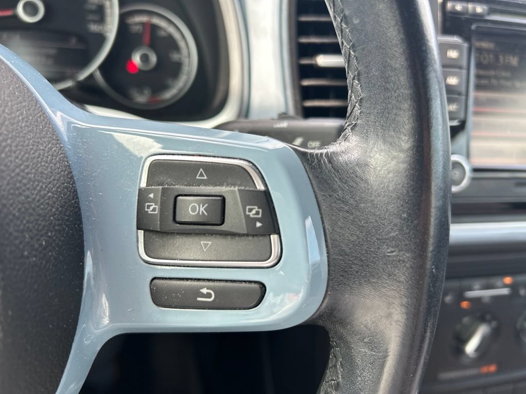 Used 2013 Volkswagen Beetle 2.5 FWD image 12