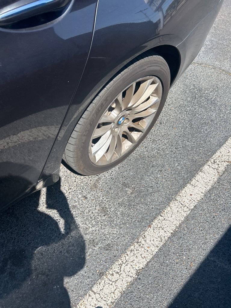Used 2015 BMW 740Li image 3