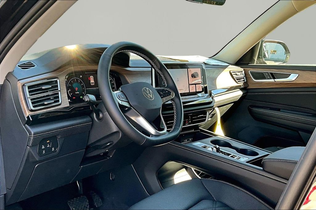 New 2026 Volkswagen Atlas SE image 17