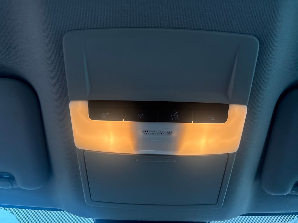 Used 2020 Nissan Sentra SV w/ Electronics Package FWD image 17