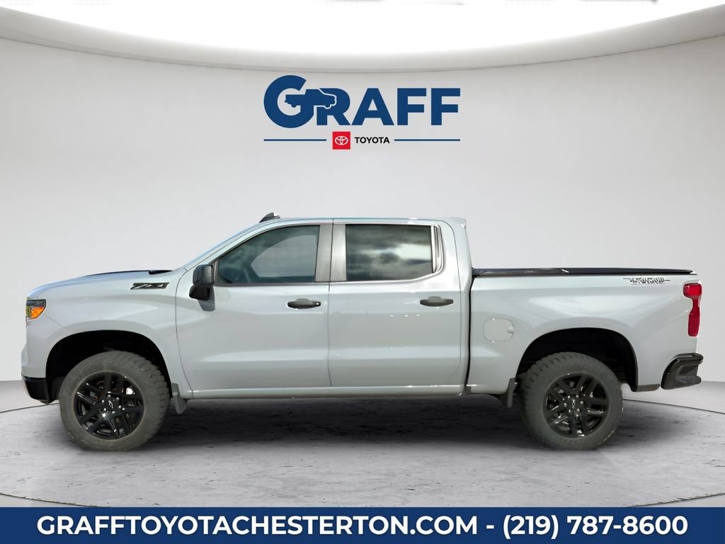 Used 2025 Chevrolet Silverado 1500 Custom Trail Boss w/ Dark Appearance Package AWD/4WD image 11