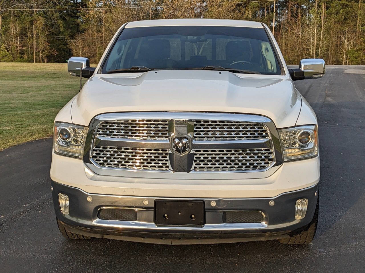 Used 2016 RAM 1500 Laramie w/ Convenience Group AWD/4WD image 2