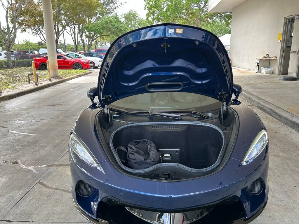 Used 2020 McLaren GT image 15