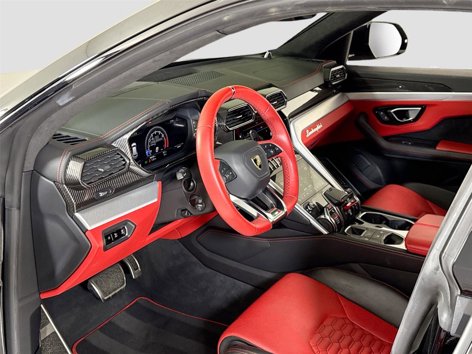 Used 2020 Lamborghini Urus AWD/4WD image 15