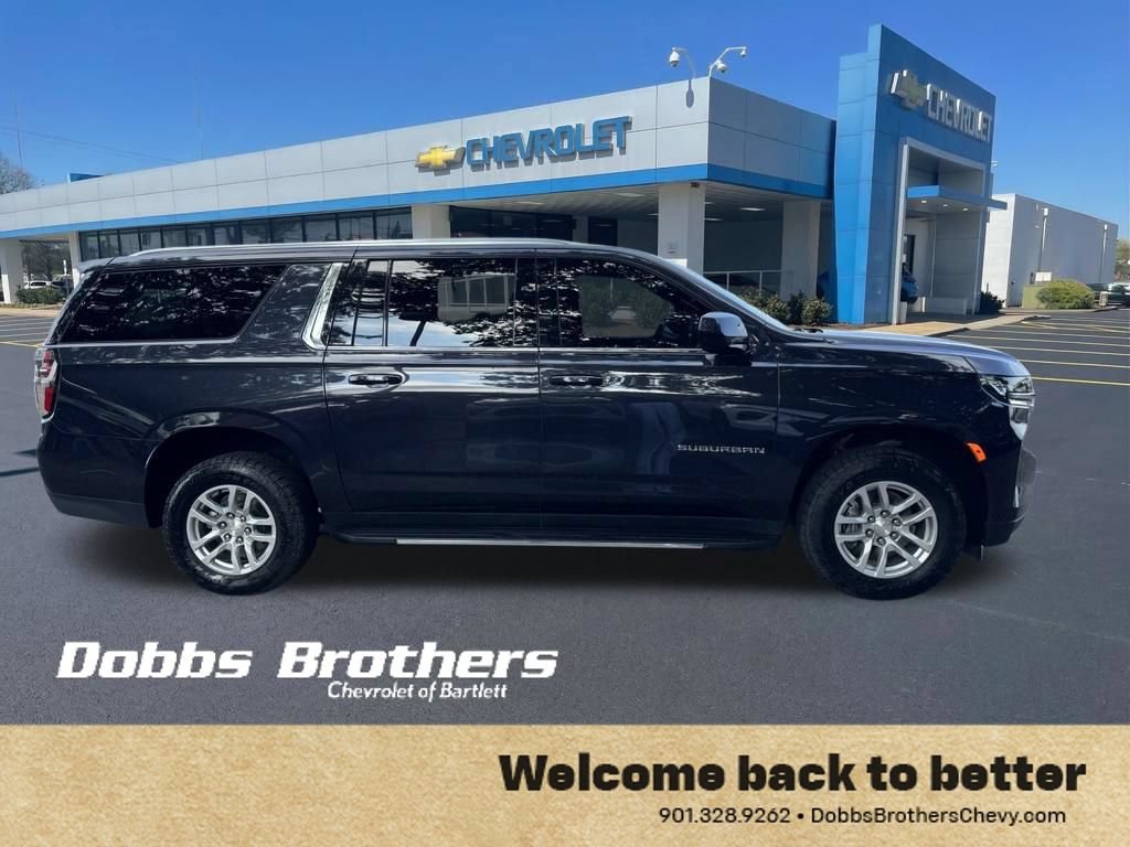 Used 2023 Chevrolet Suburban LT RWD image 9