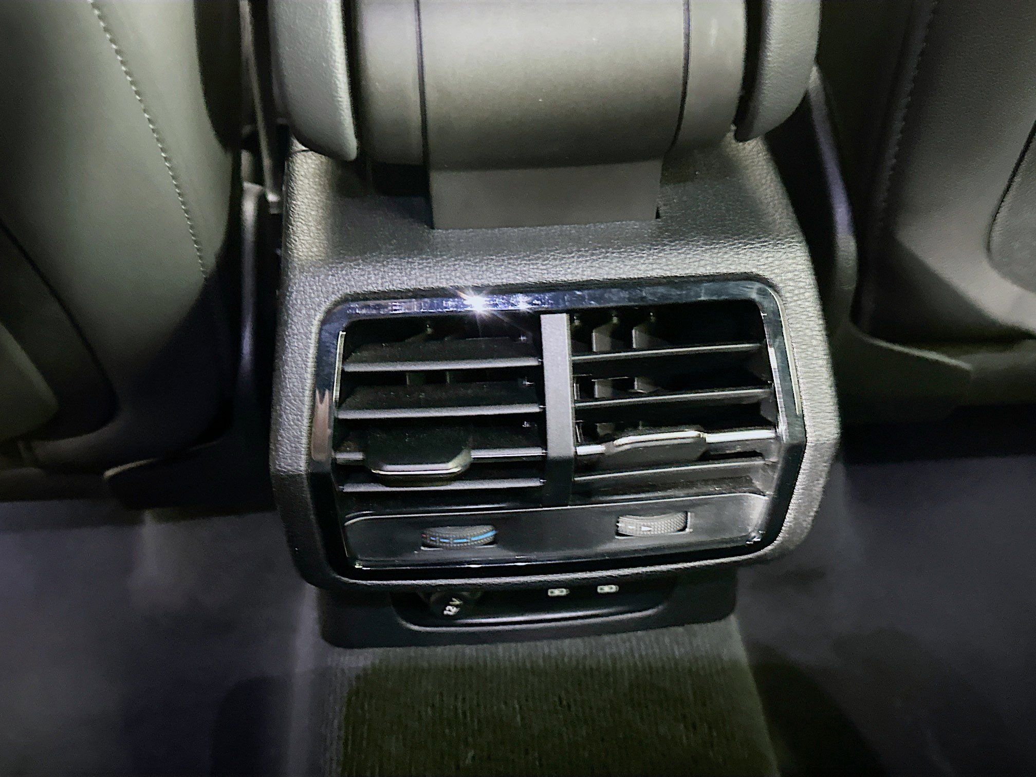 Used 2024 Audi Q3 2.0T Premium image 26