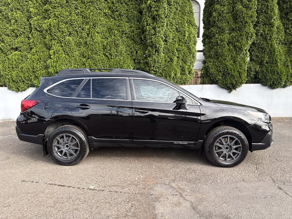 Used 2018 Subaru Outback 2.5i Premium AWD/4WD image 12