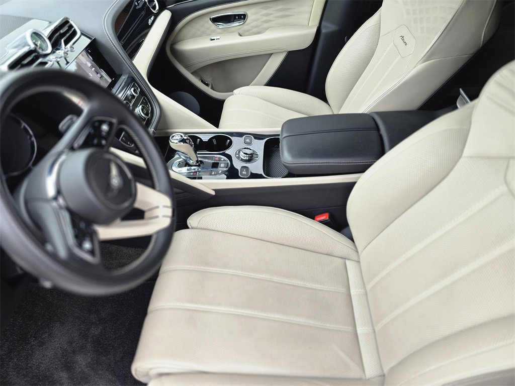 Used 2023 Bentley Bentayga Extended Wheelbase image 25