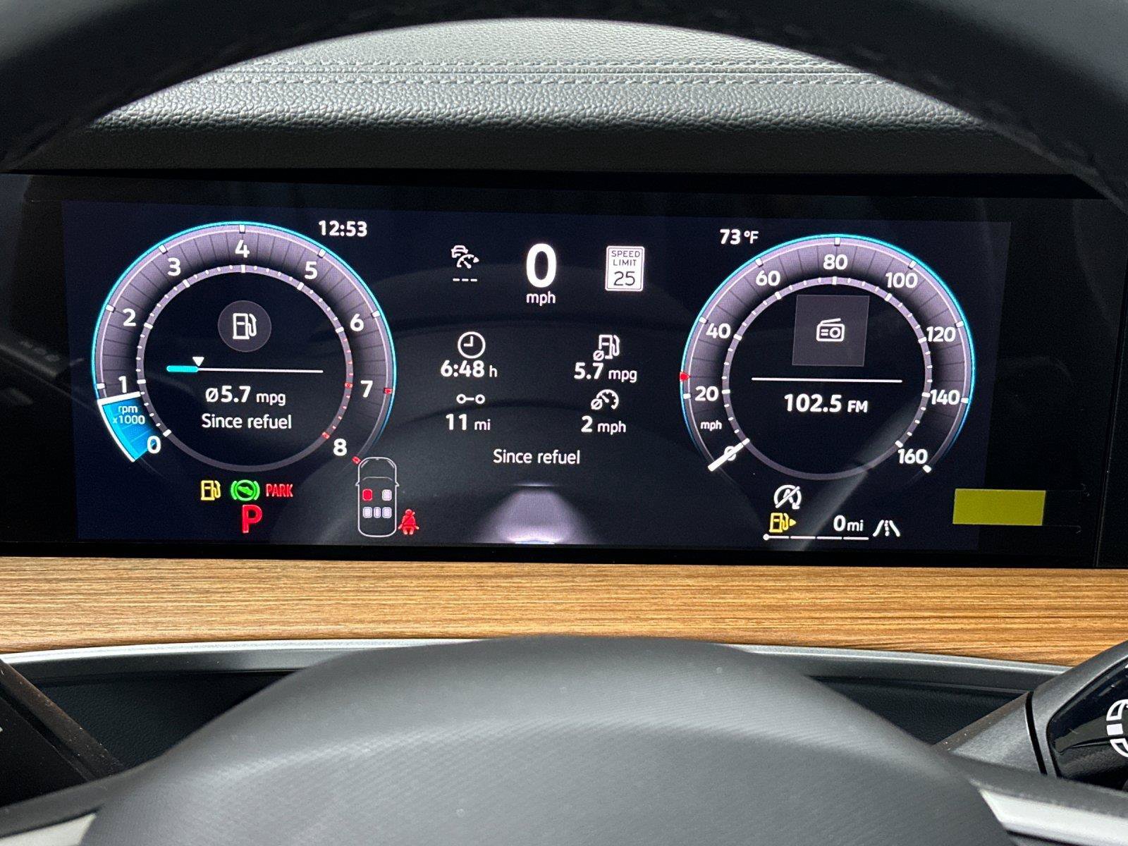 New 2026 Volkswagen Tiguan SEL R-Line AWD/4WD image 24