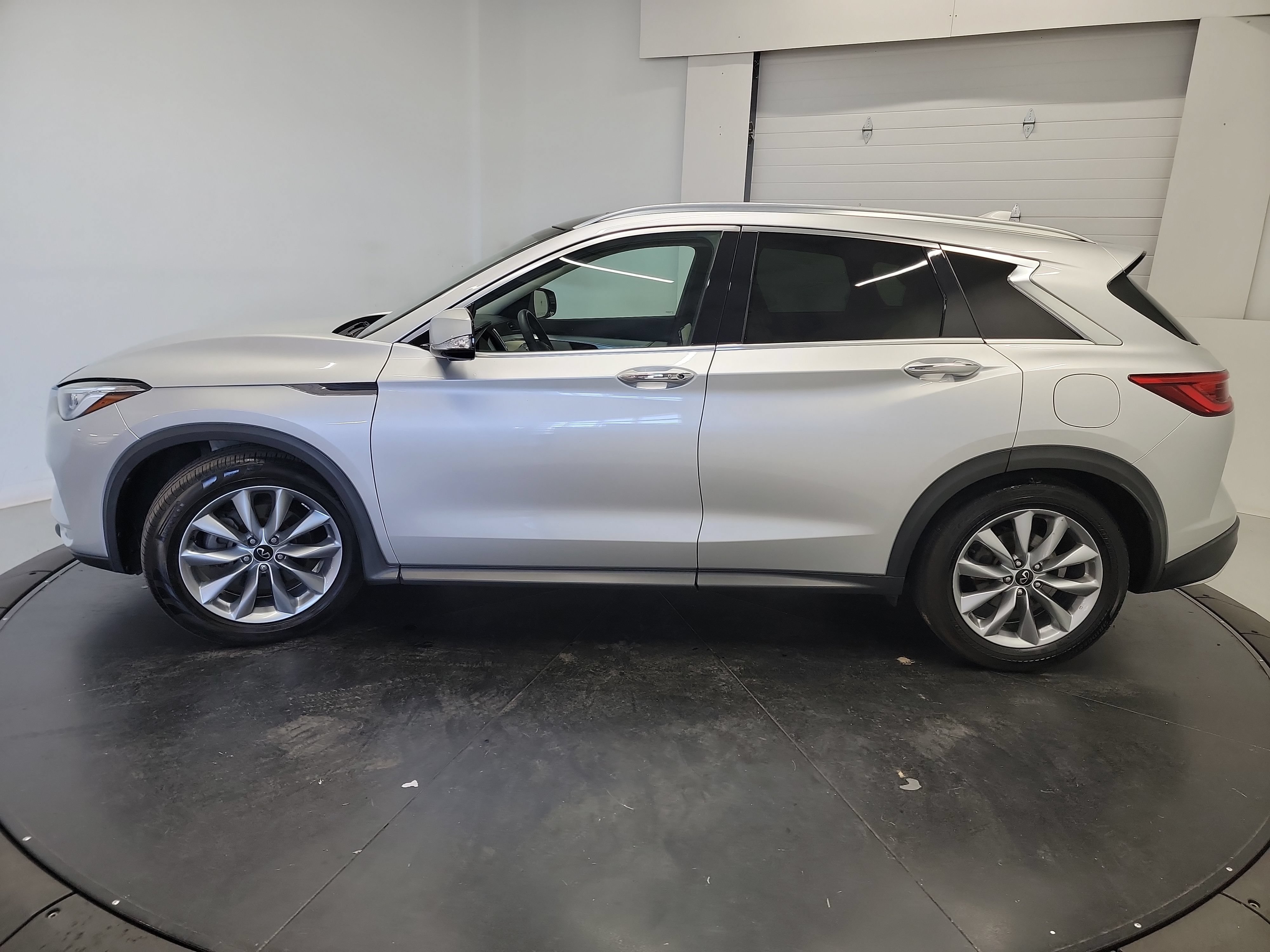 Used 2020 INFINITI QX50 Essential AWD/4WD image 4