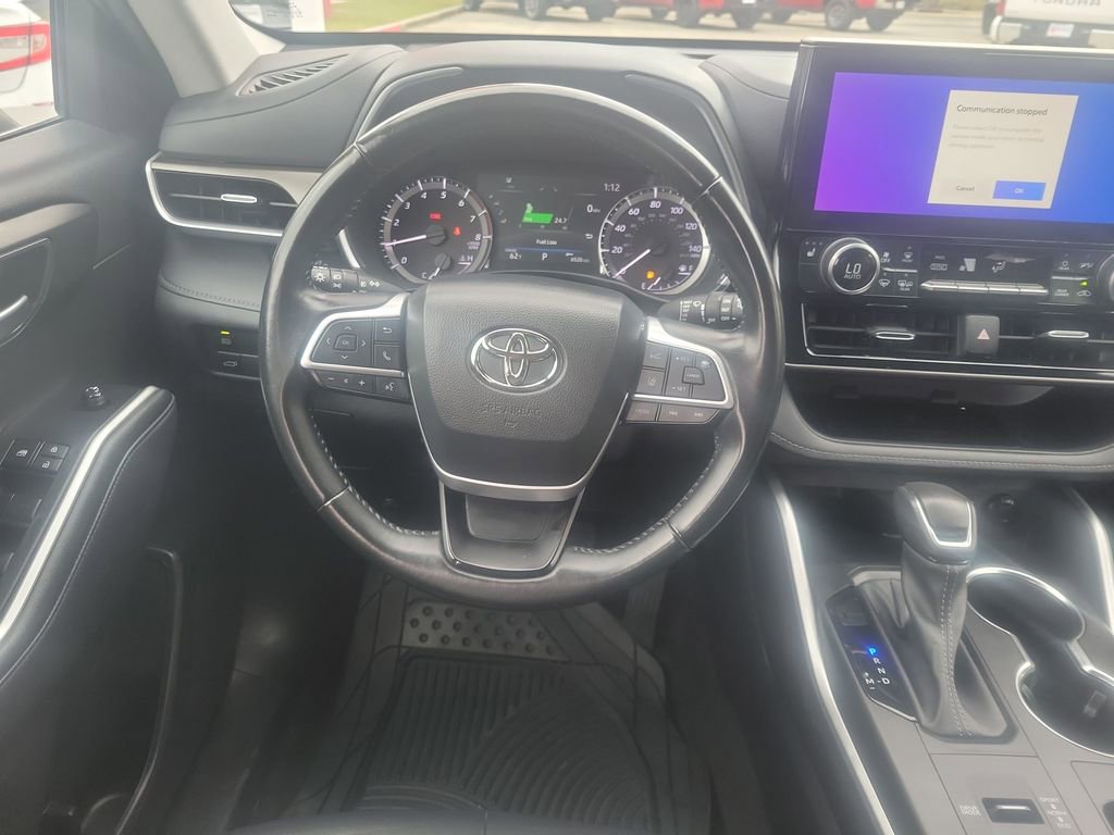 Used 2023 Toyota Highlander XLE image 21