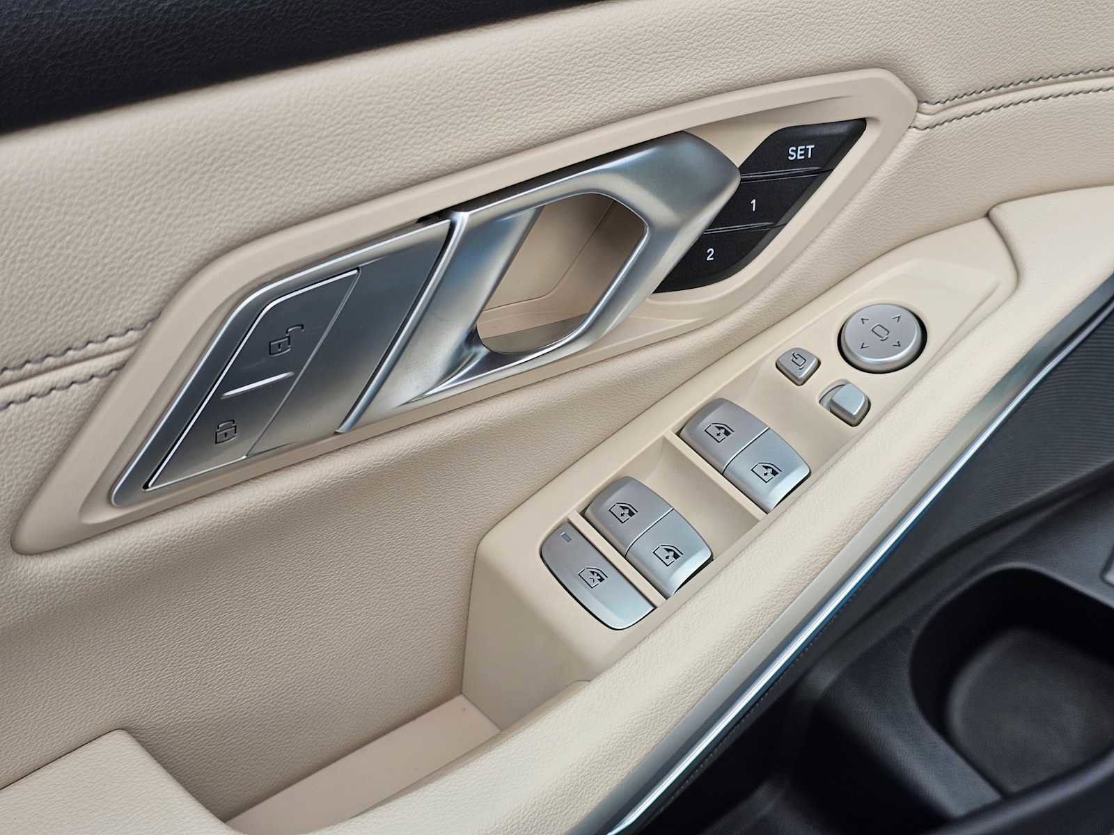 Used 2026 BMW 330i xDrive Sedan w/ M Sport Package image 23