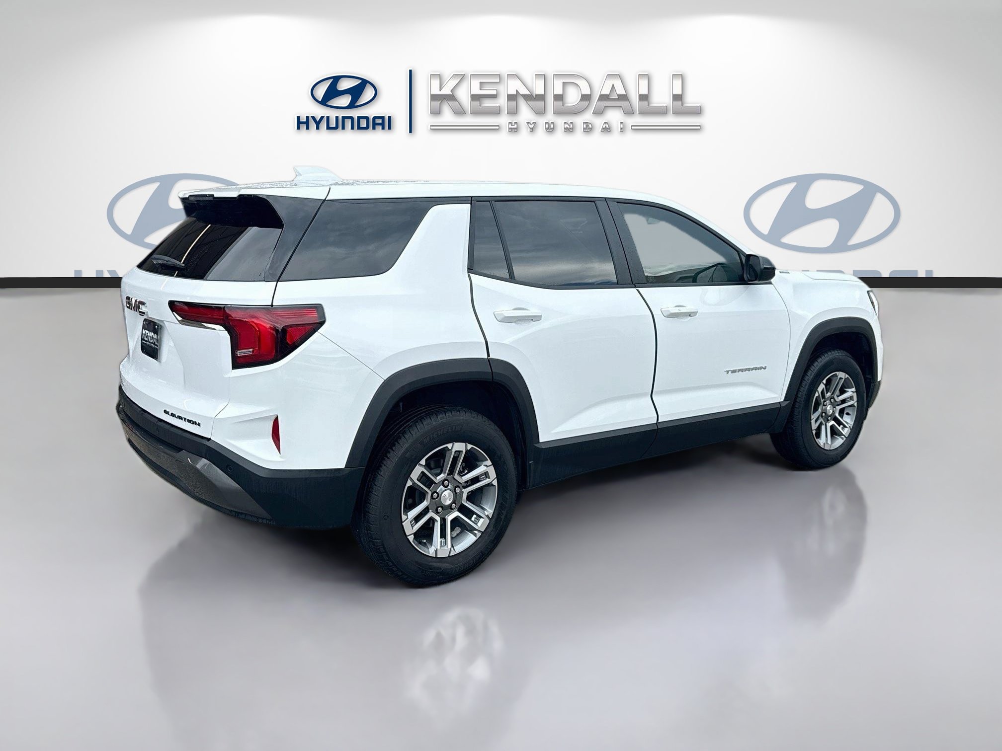 Used 2026 GMC Terrain Elevation w/ LPO, Floor Liner Package FWD image 6