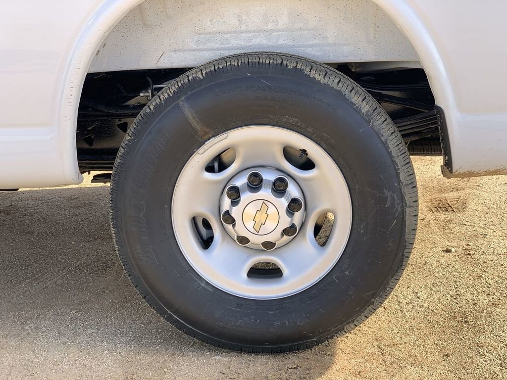 New 2026 Chevrolet Express 2500 w/ Driver Convenience Package image 31