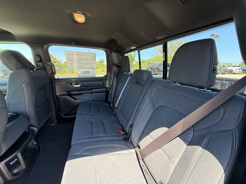 New 2026 RAM 1500 Express AWD/4WD image 25
