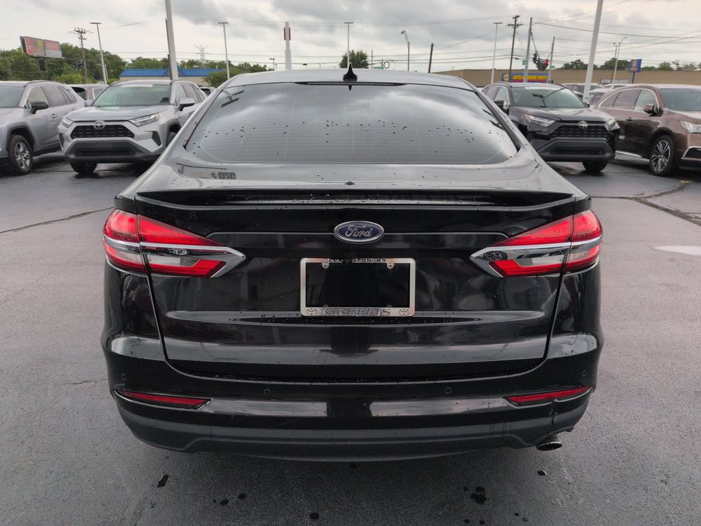 Used 2019 Ford Fusion SE w/ Equipment Group 151A FWD image 4