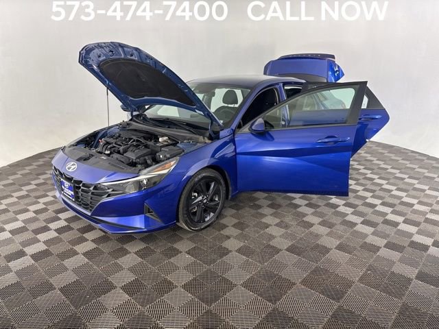 Used 2021 Hyundai Elantra SEL image 11