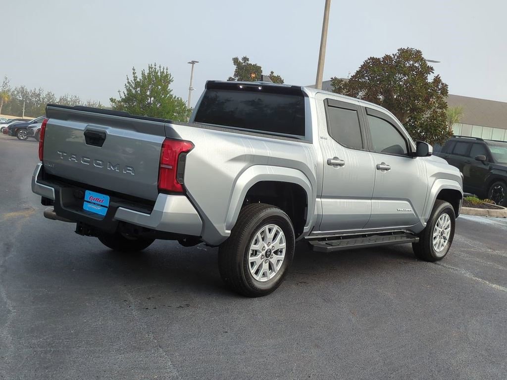 Used 2025 Toyota Tacoma SR5 image 5