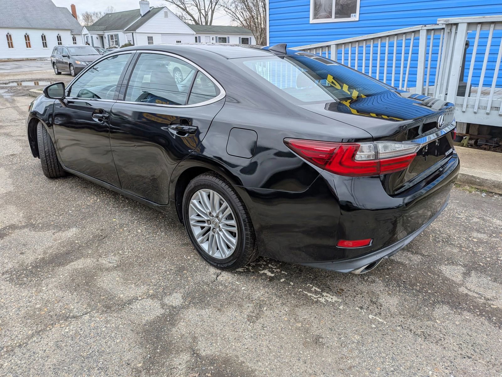 Used 2016 Lexus ES 350 w/ Premium Package w/Wood Trim image 4
