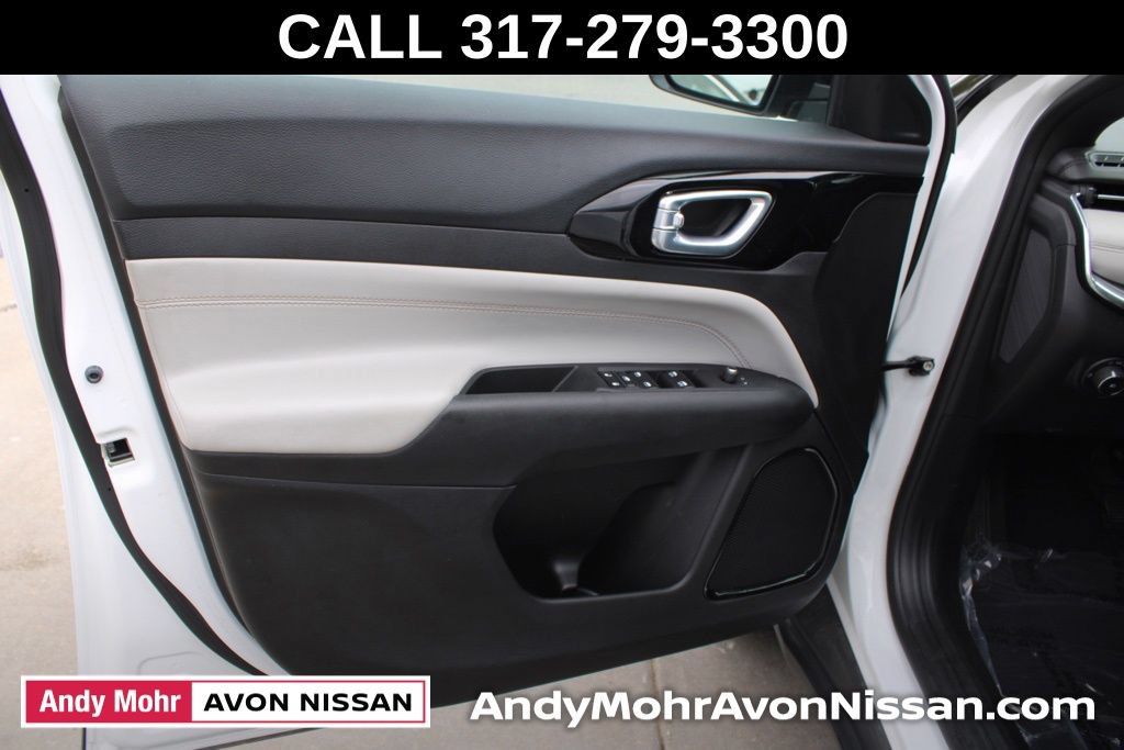 Used 2024 Jeep Compass Limited AWD/4WD image 19