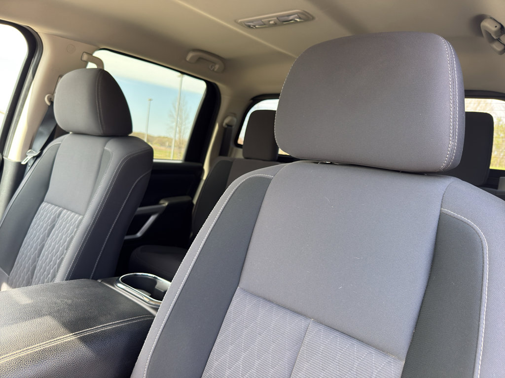 Used 2020 Nissan Titan SV w/ SV Convenience Package AWD/4WD image 28