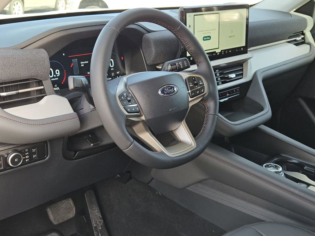 New 2026 Ford Explorer Active w/ Active Comfort Package RWD image 24