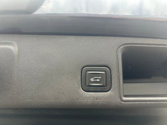 Used 2019 GMC Terrain SLT w/ Preferred Package image 12