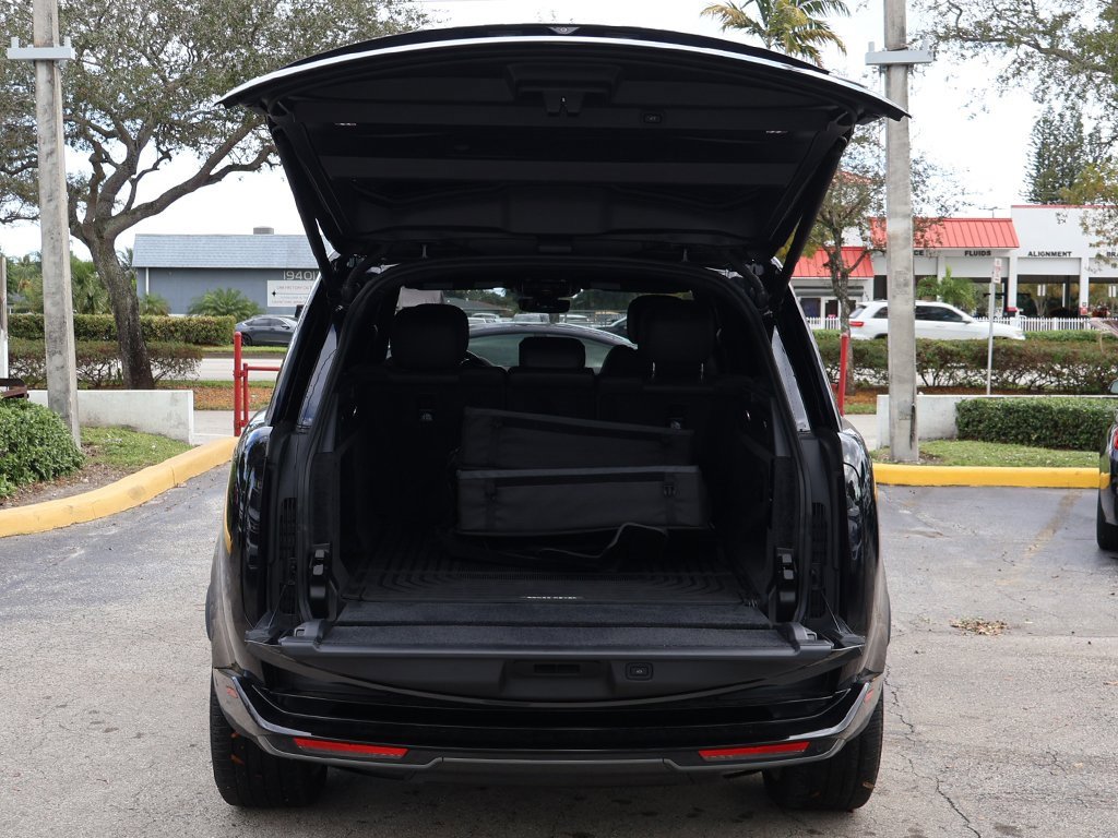 Used 2023 Land Rover Range Rover SE image 26