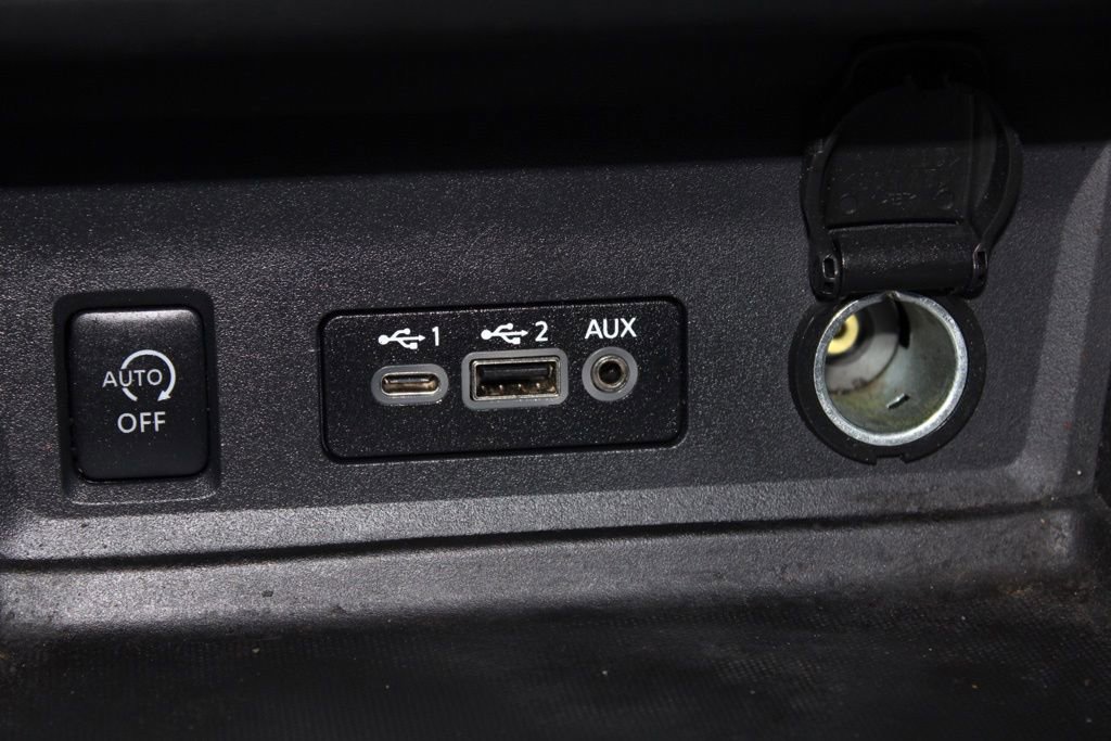 Used 2025 Nissan Sentra SV image 37