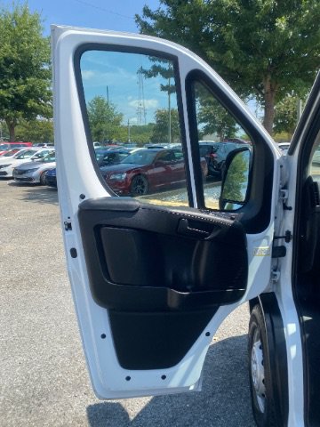Used 2023 RAM ProMaster 2500 w/ Driver Convenience Group FWD image 13