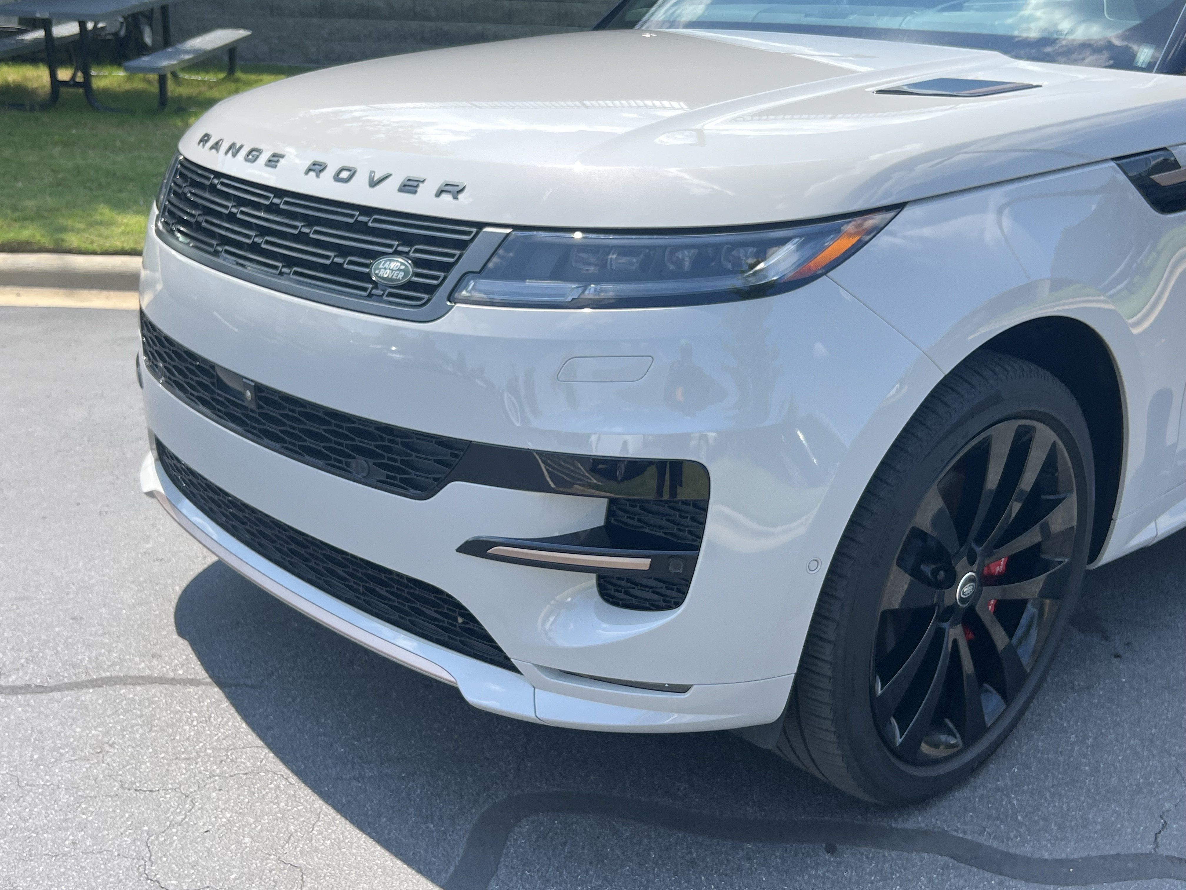 Certified 2025 Land Rover Range Rover Sport Dynamic SE AWD/4WD image 11