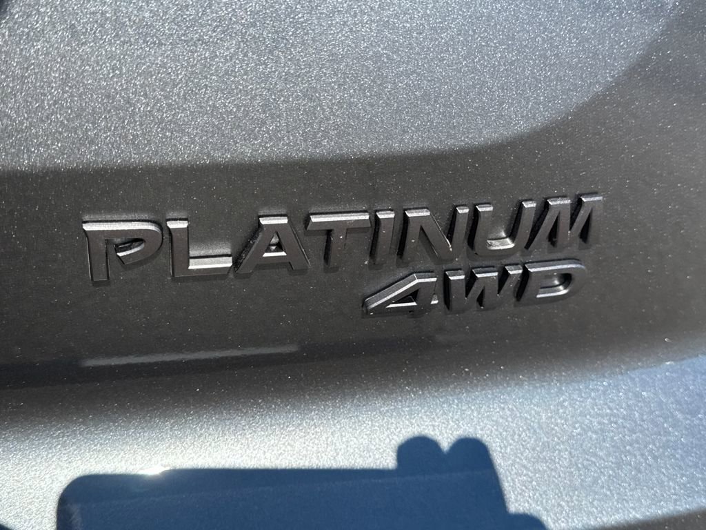 New 2026 Nissan Pathfinder Platinum image 6