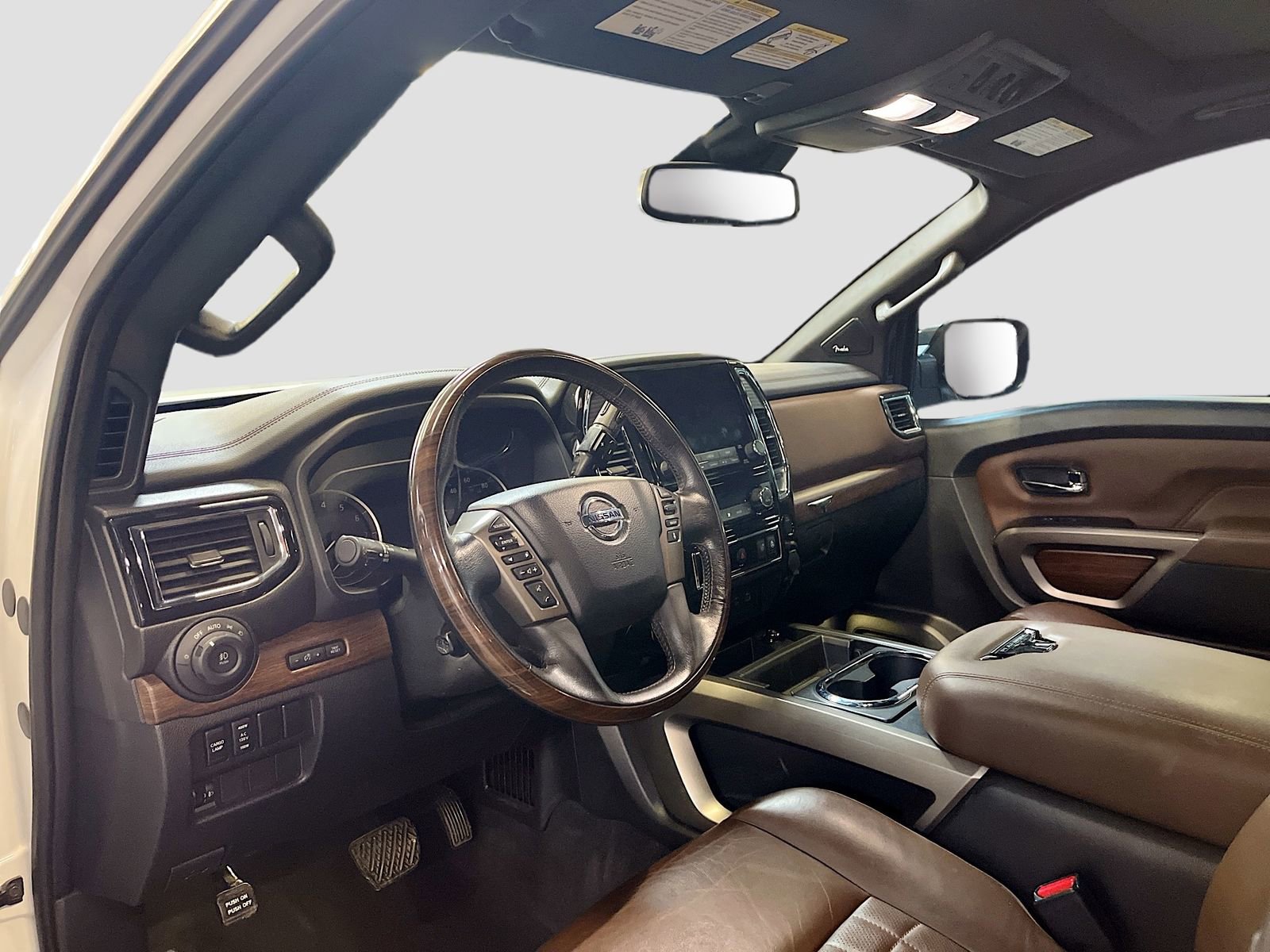 Used 2021 Nissan Titan Platinum Reserve w/ Moonroof Package AWD/4WD image 9