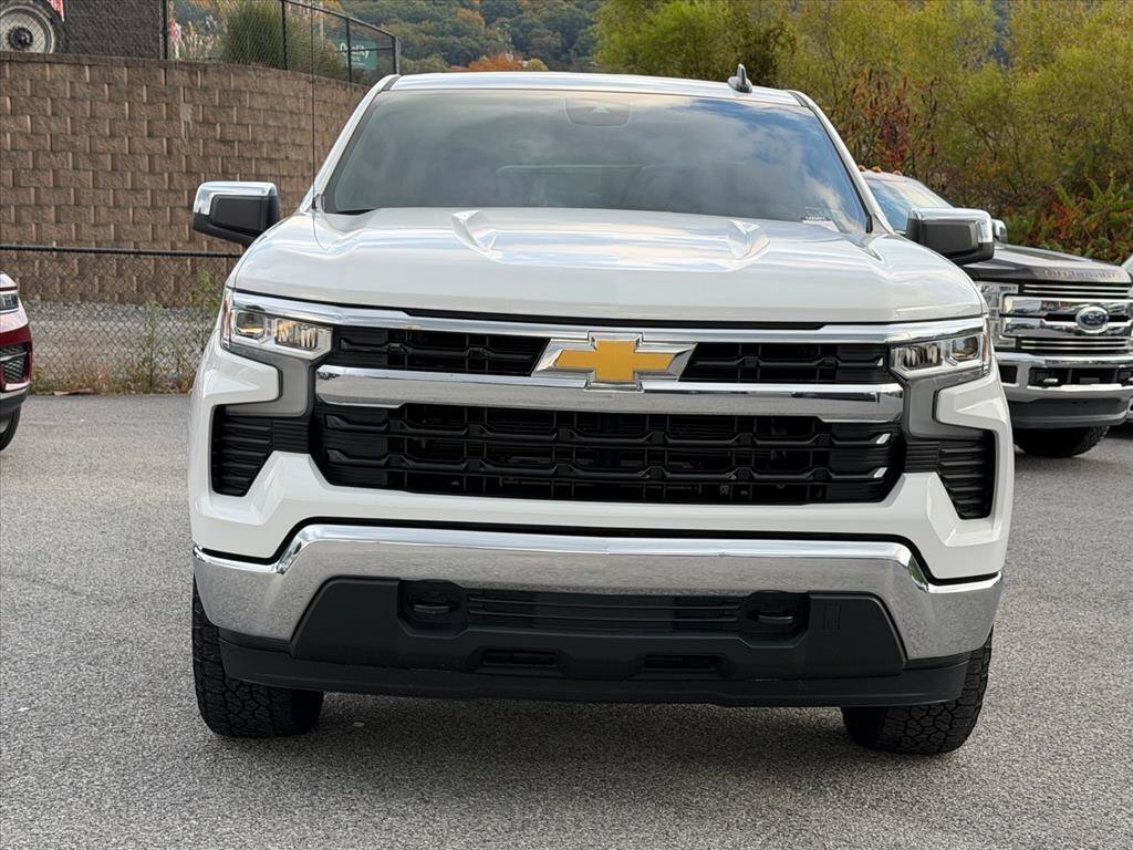 Used 2024 Chevrolet Silverado 1500 LT AWD/4WD image 13