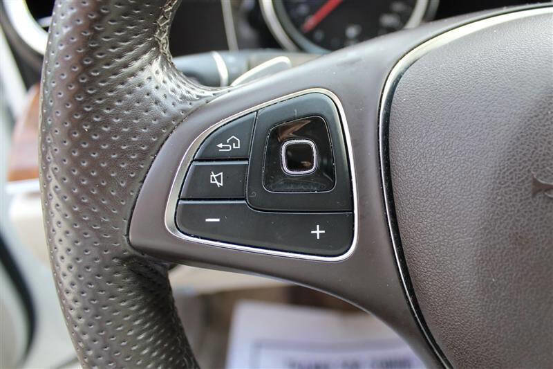 Used 2017 Mercedes-Benz E 300 image 16