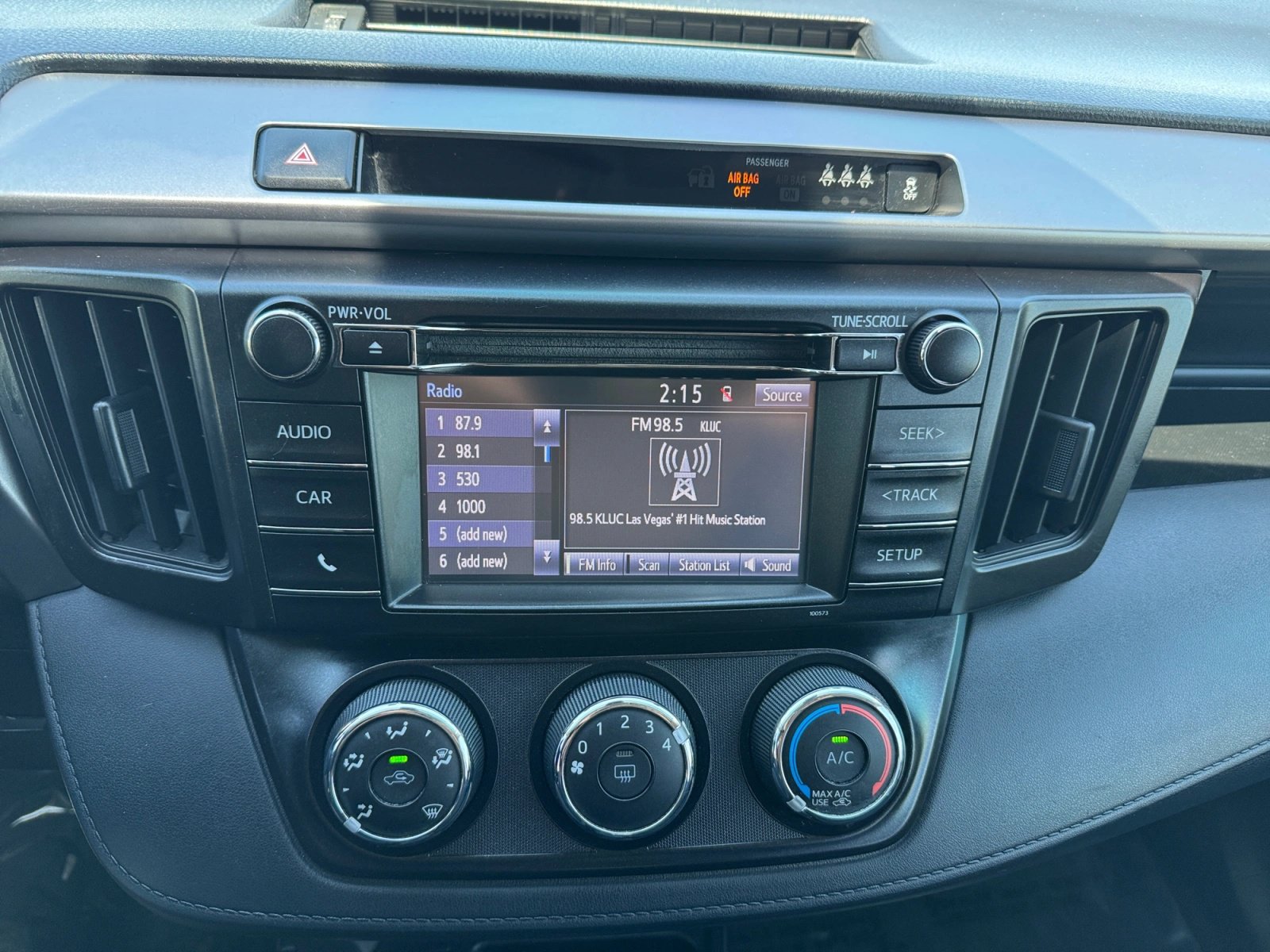 Used 2017 Toyota RAV4 LE FWD image 15