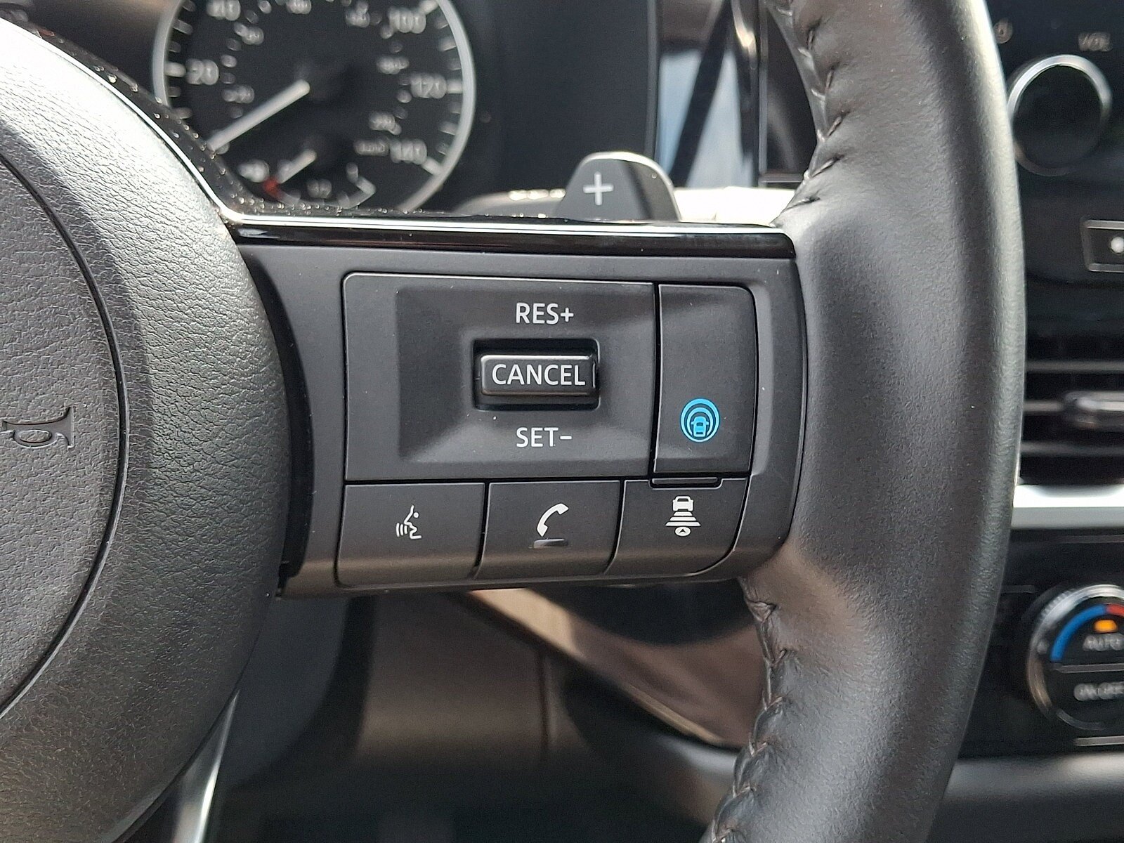 Certified 2023 Nissan Pathfinder SL AWD/4WD image 25