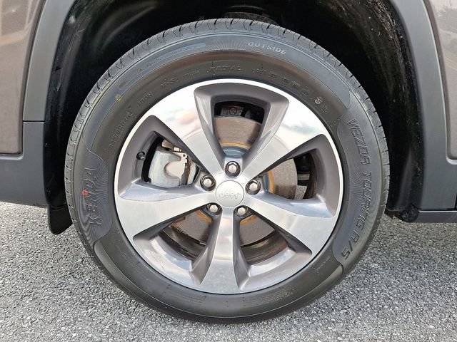 Used 2020 Jeep Cherokee Limited AWD/4WD image 8