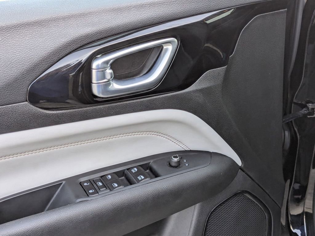 Used 2025 Jeep Compass Limited image 10