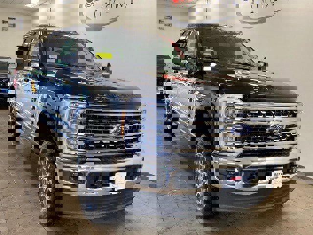 New 2026 Ford F350 Lariat w/ FX4 Off-Road Package image 2