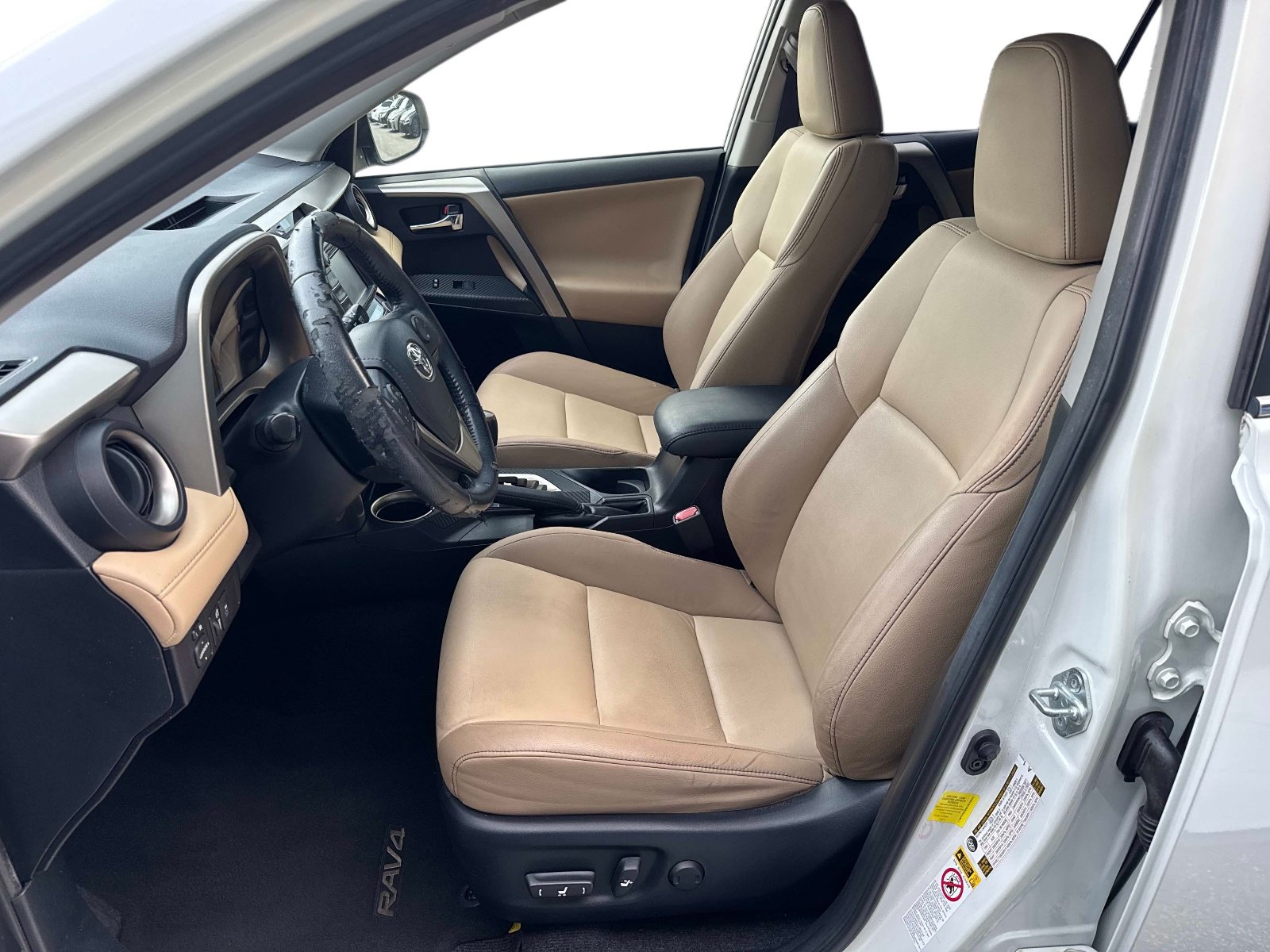 Used 2015 Toyota RAV4 Limited FWD image 22