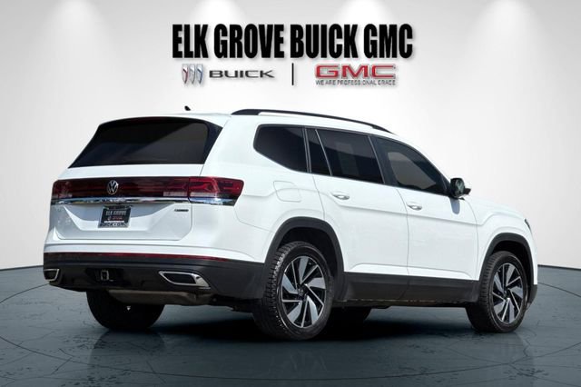 Used 2024 Volkswagen Atlas SE AWD/4WD image 4