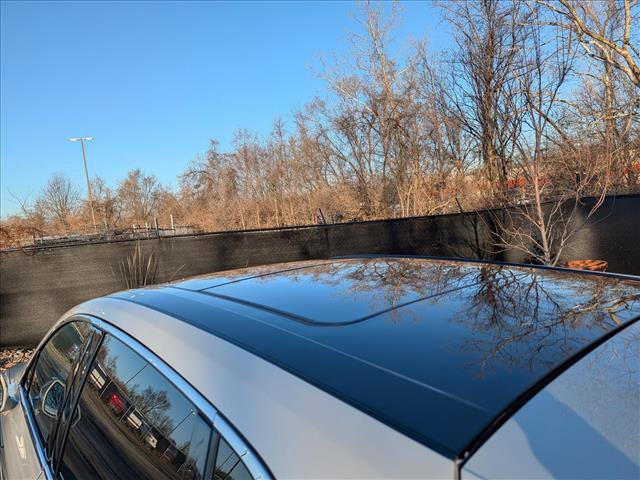 Used 2022 Lincoln Nautilus Reserve image 23