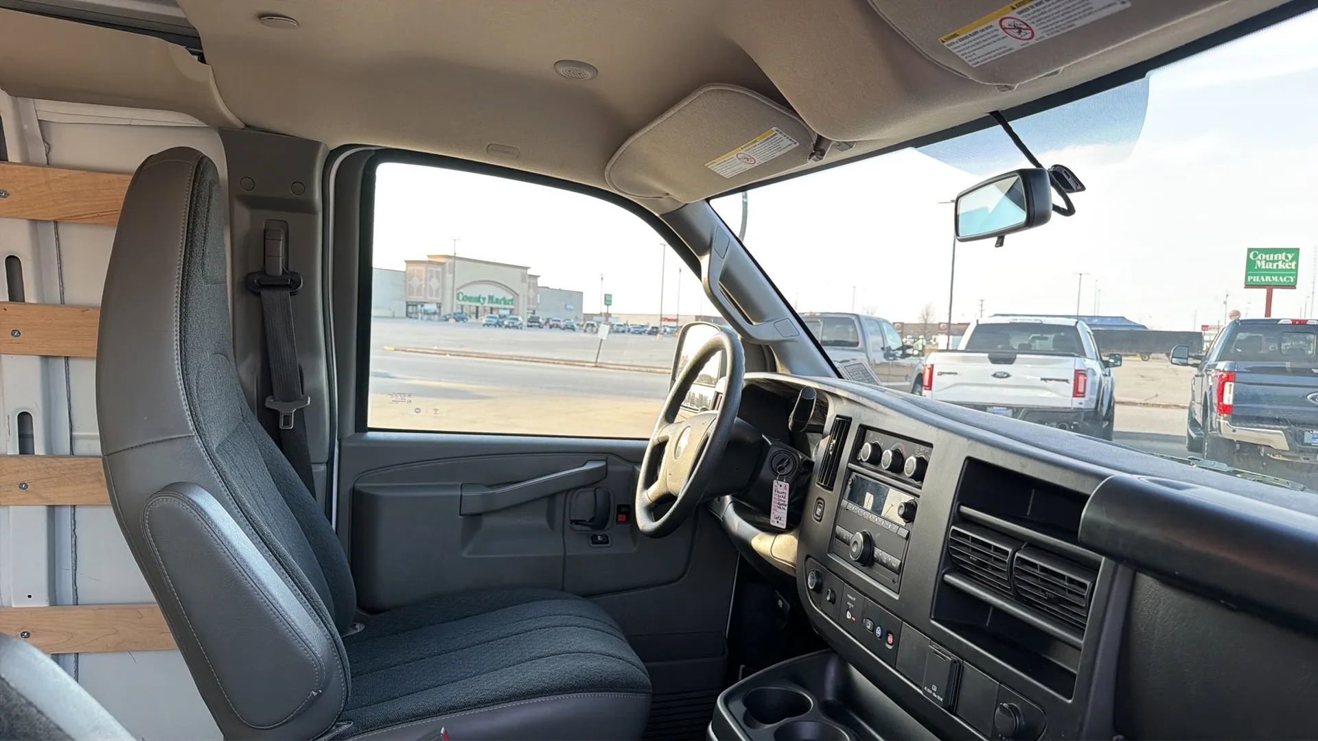 Used 2023 Chevrolet Express 2500 w/ Driver Convenience Package RWD image 60