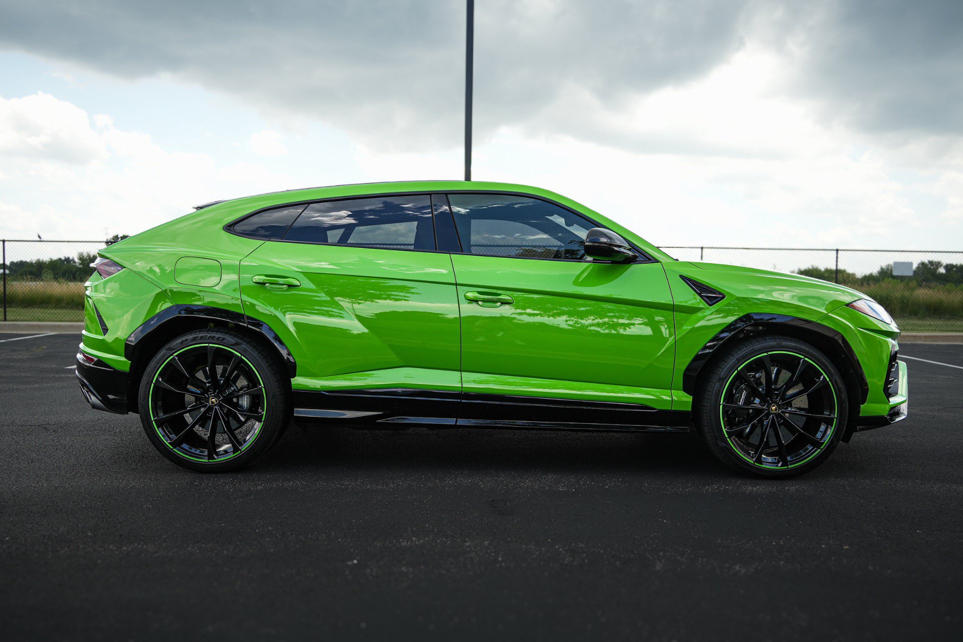 Used 2021 Lamborghini Urus AWD/4WD image 5