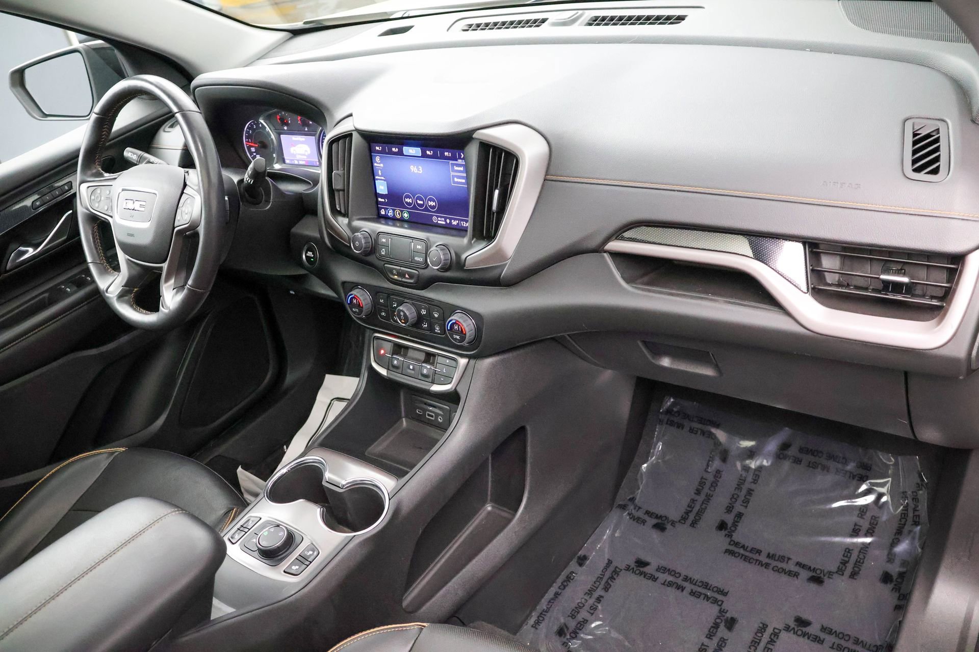 Used 2022 GMC Terrain AT4 image 32