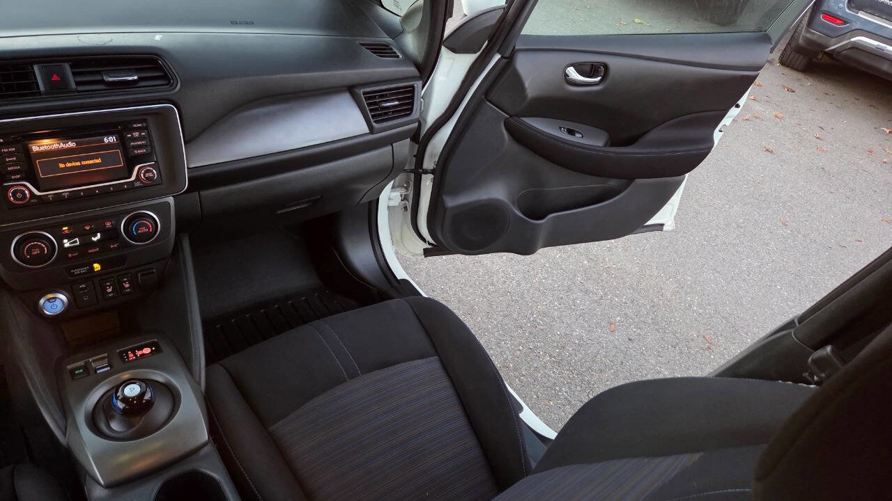 Used 2019 Nissan Leaf S w/ S Charge Package image 40