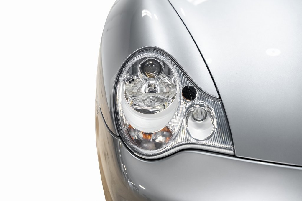 Used 2003 Porsche 911 Carrera 4 image 7