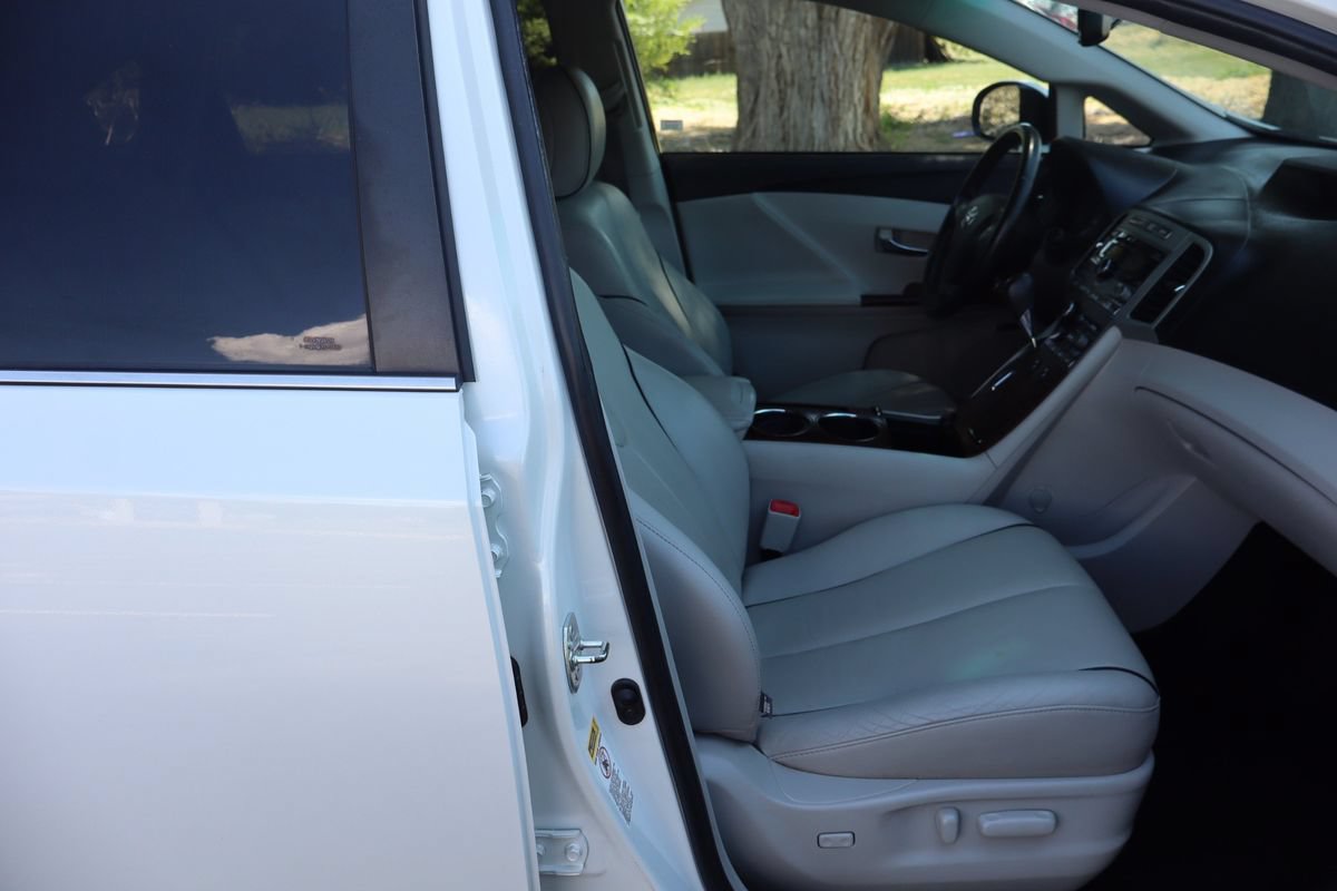 Used 2009 Toyota Venza AWD image 22