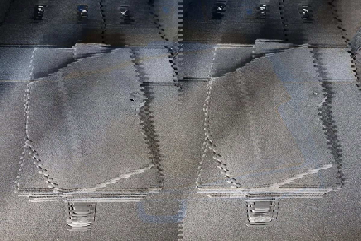 Used 2022 Cadillac Escalade Premium Luxury image 47